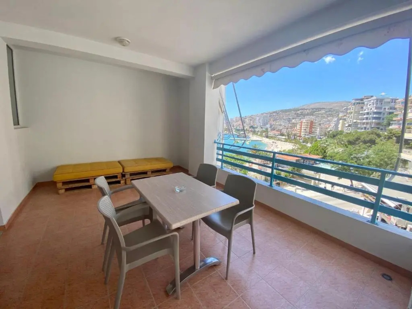 Aquamarine Apartments