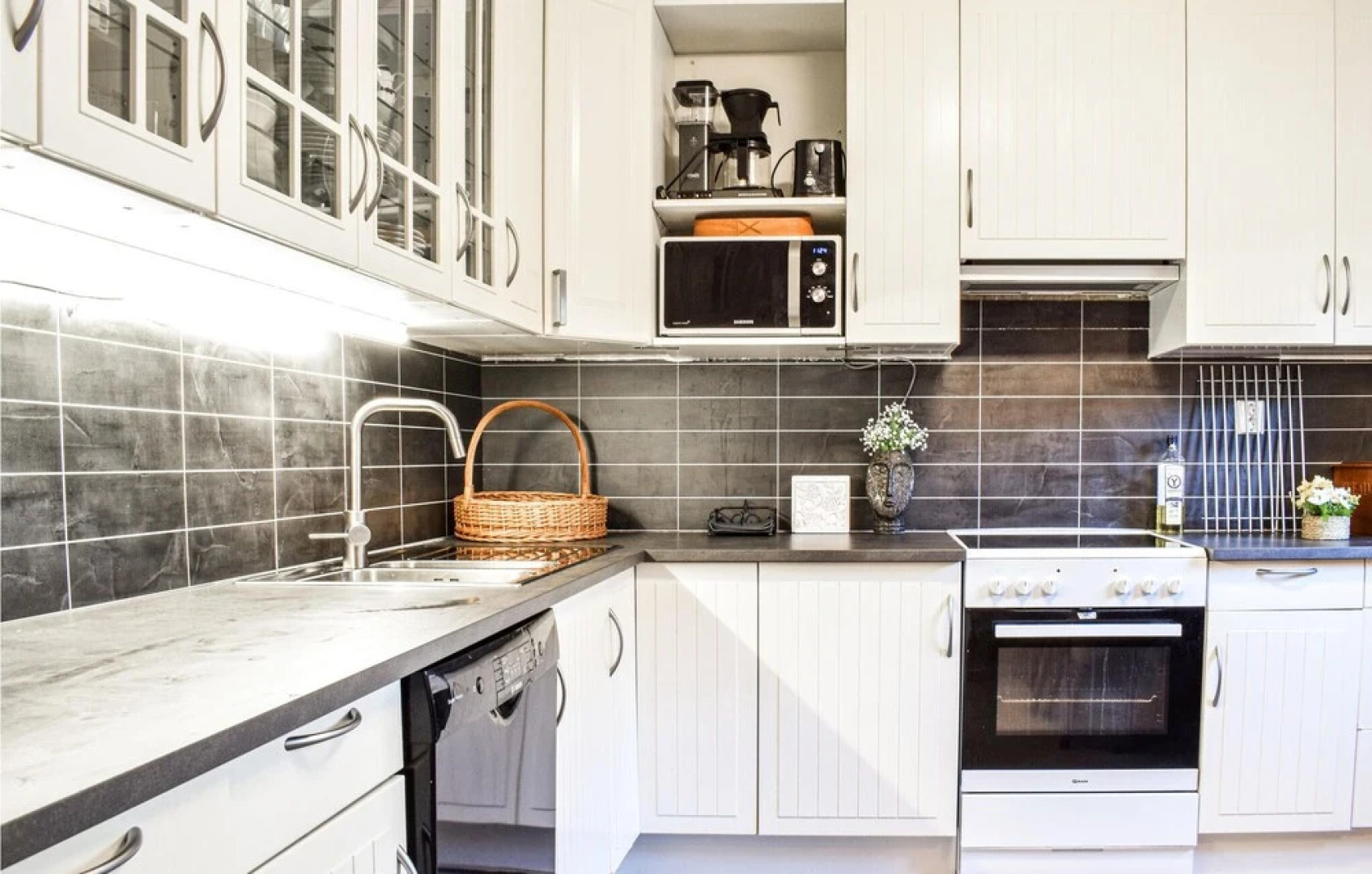 Stunning Home in Fana With 2 Bedrooms and Wifi