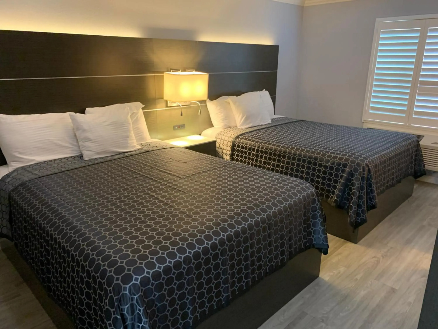 Mirage Inn and Suites