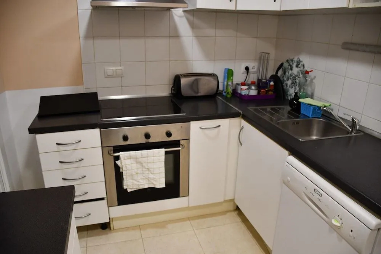 Three Bedroom Apartment in Sants