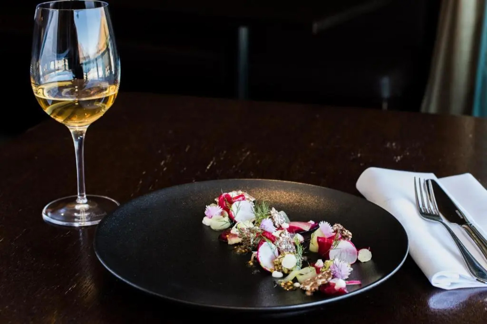 The Rees Hotel, Luxury Apartments & Lakeside Residences