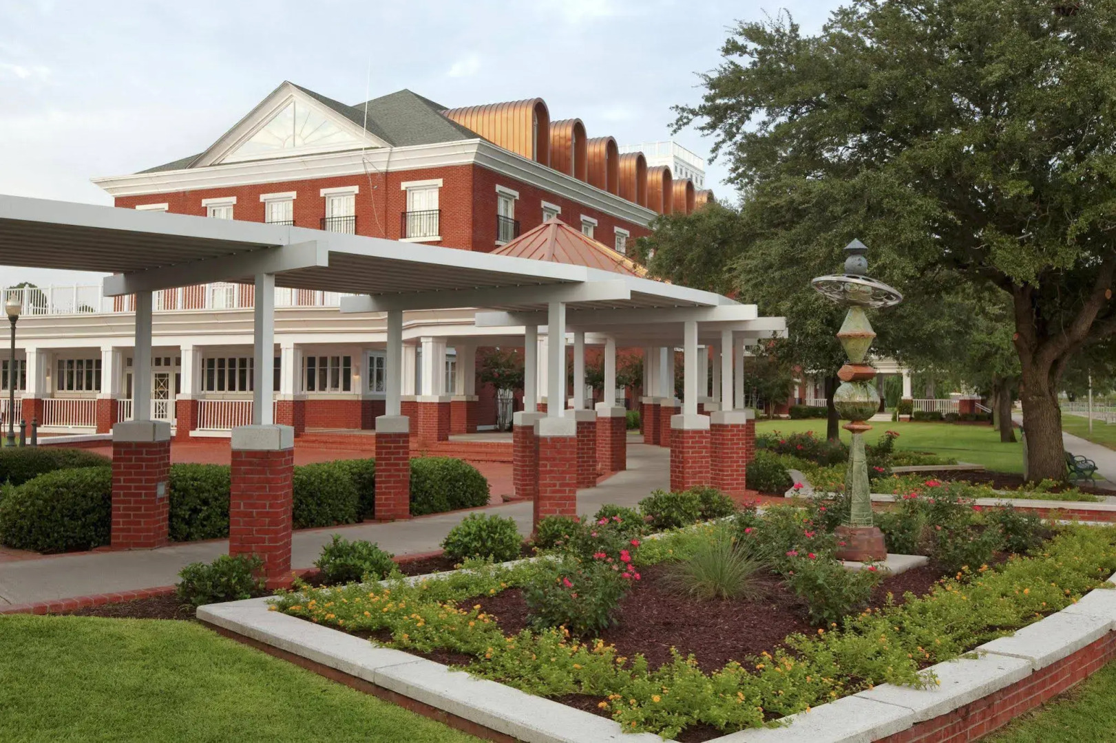 DoubleTree by Hilton New Bern Riverfront