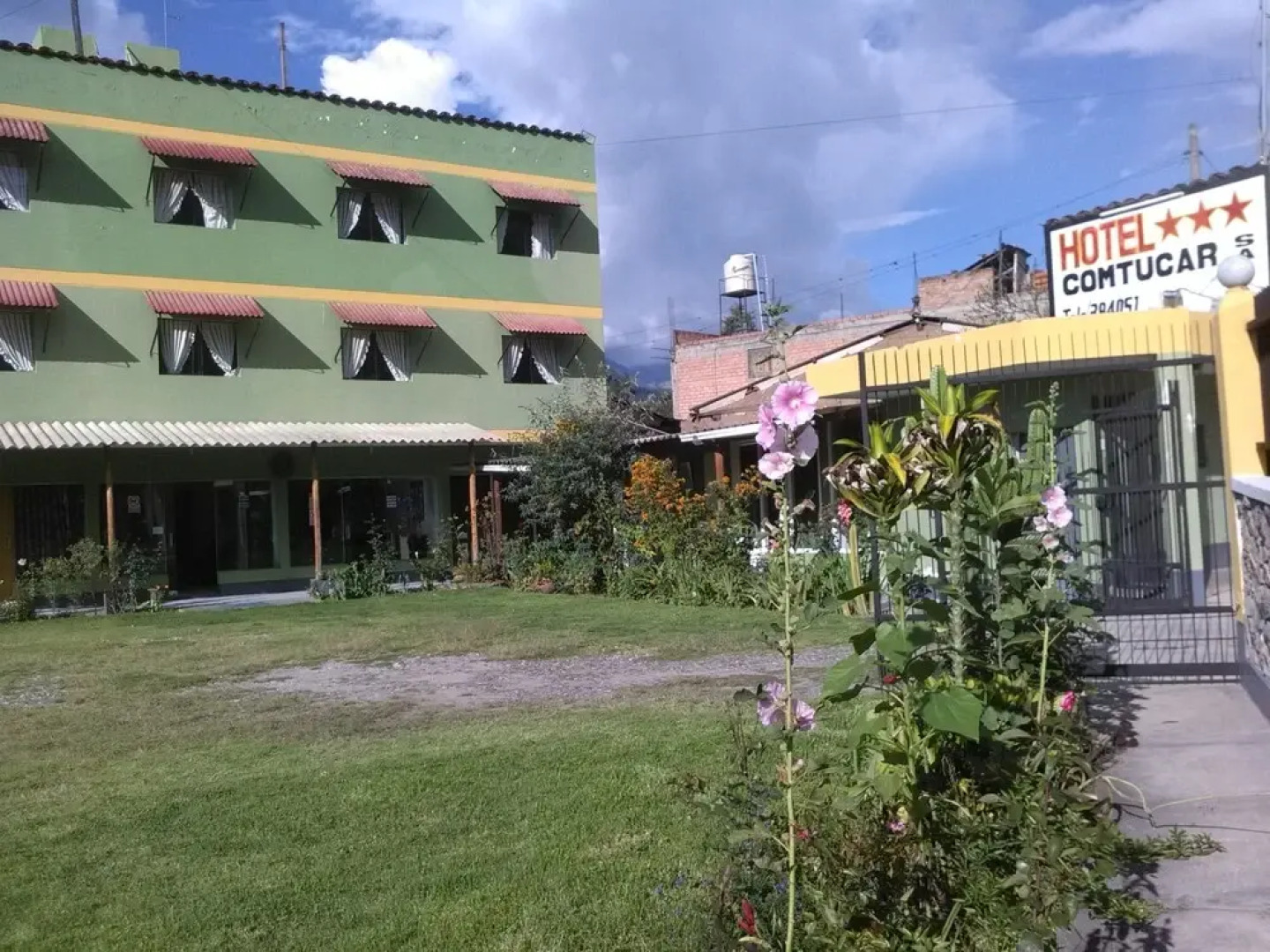 Hotel Comtucar Carhuaz