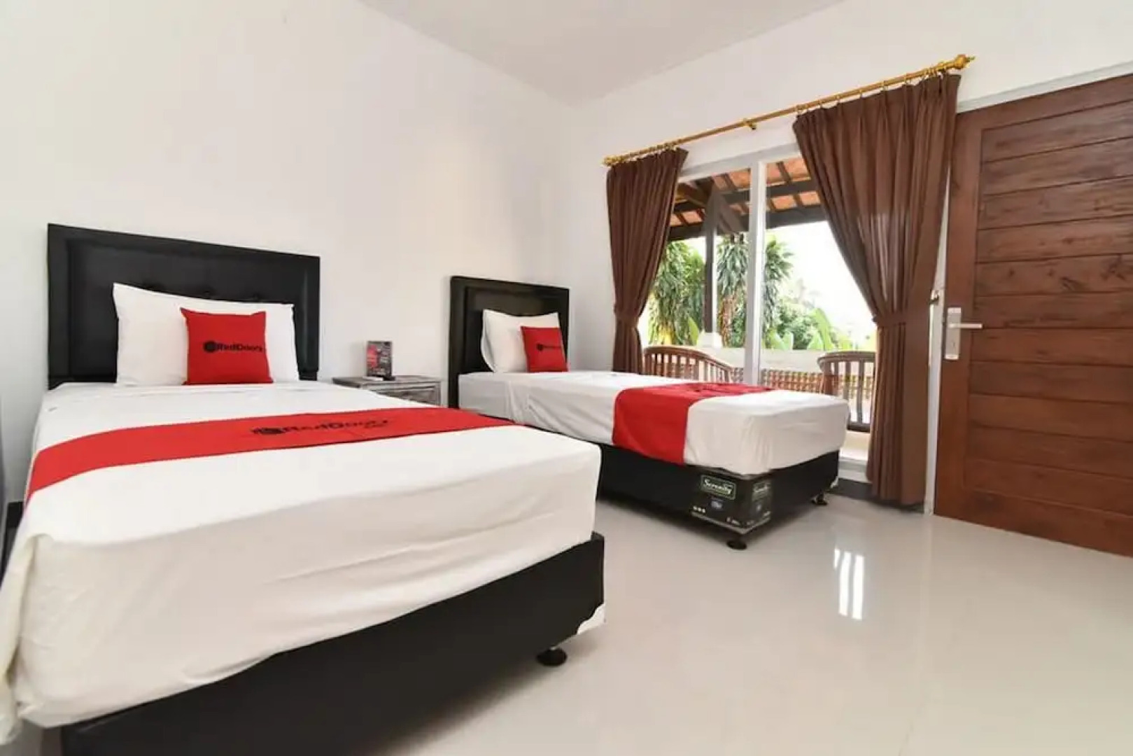 RedDoorz near Tanjung Benoa Beach