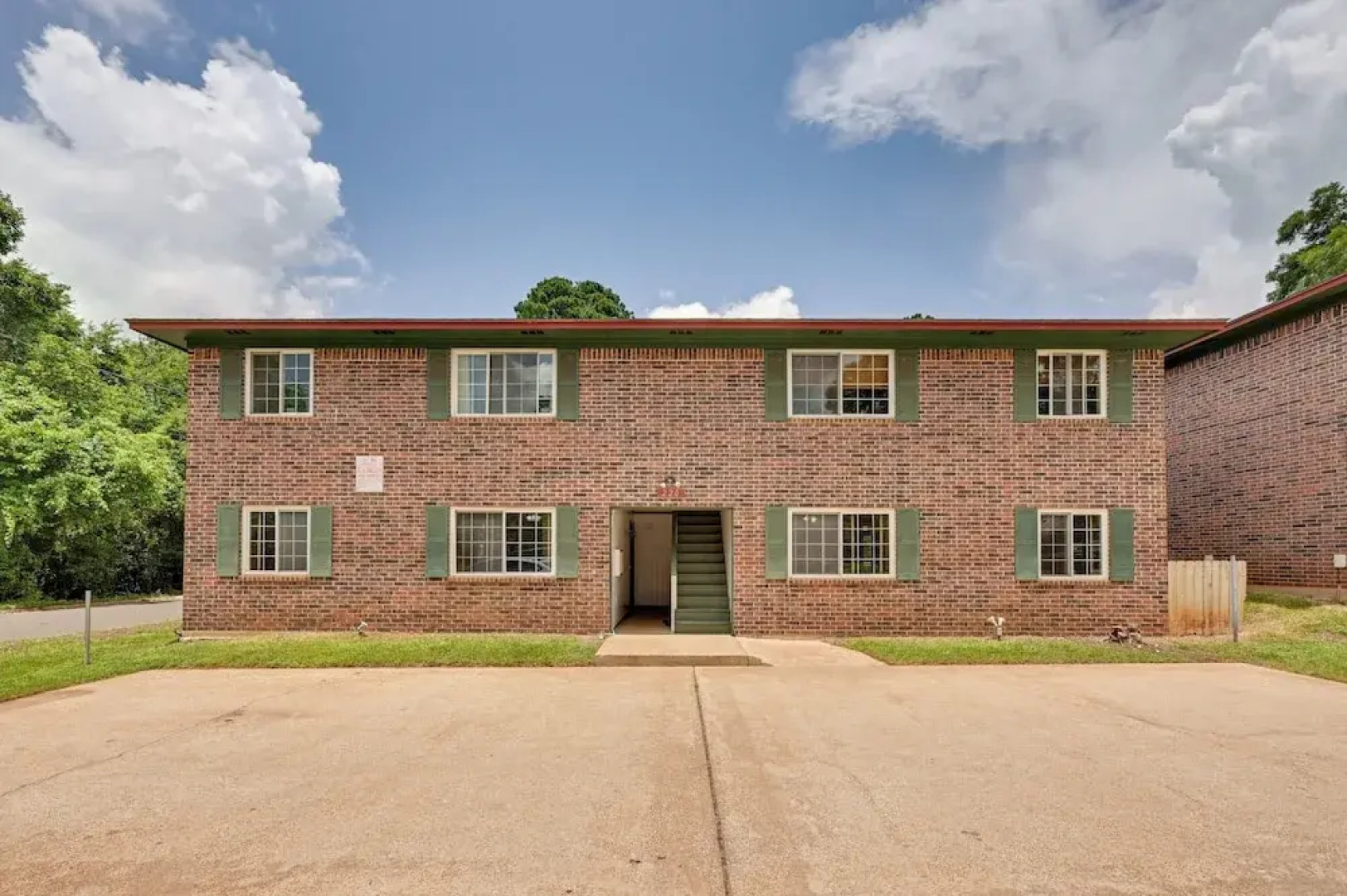 Walk to SFA Campus: Pet-friendly Nacogdoches Condo