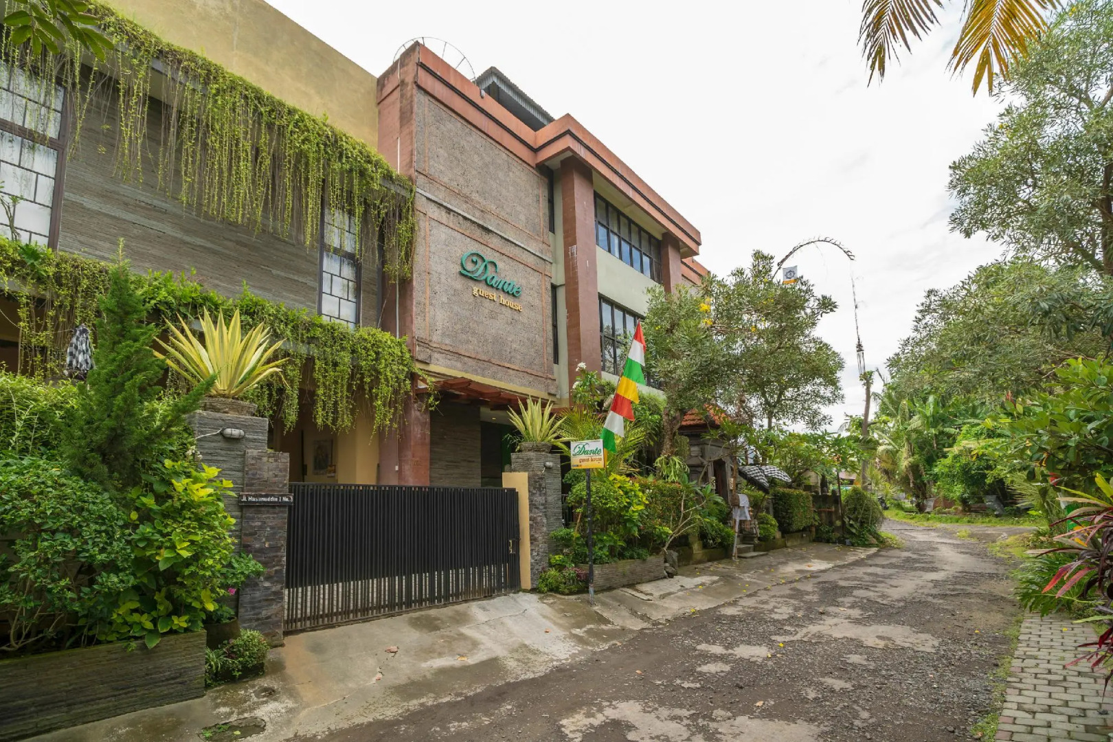 Capital O 612 Dante Guesthouse