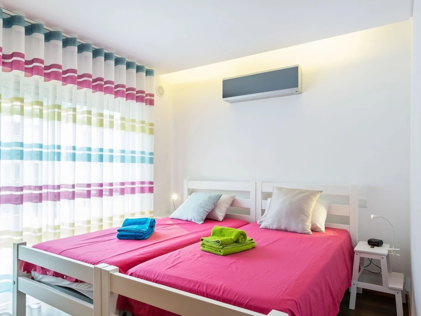 Comfortable Holiday Home Within Walking Distance of the bay of Sao Martinho