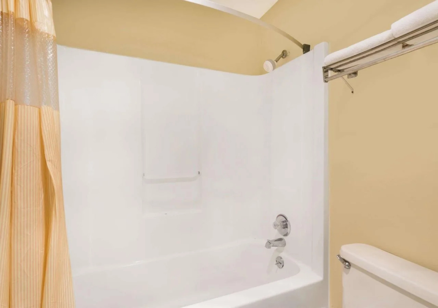 Howard Johnson Inn Ashburn