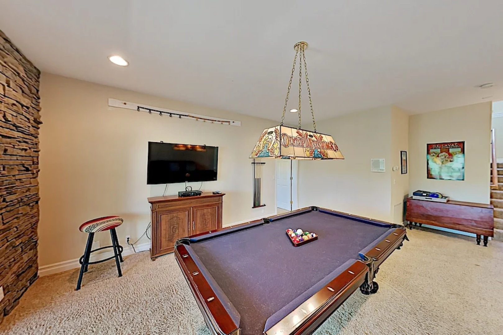 255squir 4 Bedroom Home