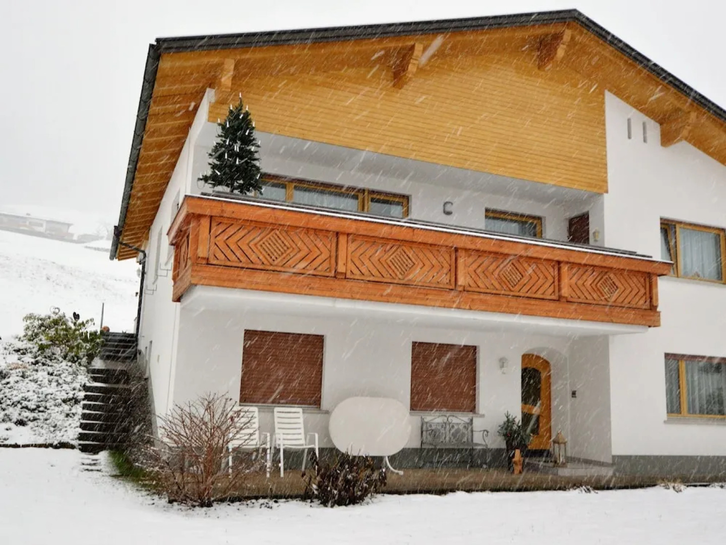 Cosy Apartment in Dalaas With Terrace, Garden & Ski-storage