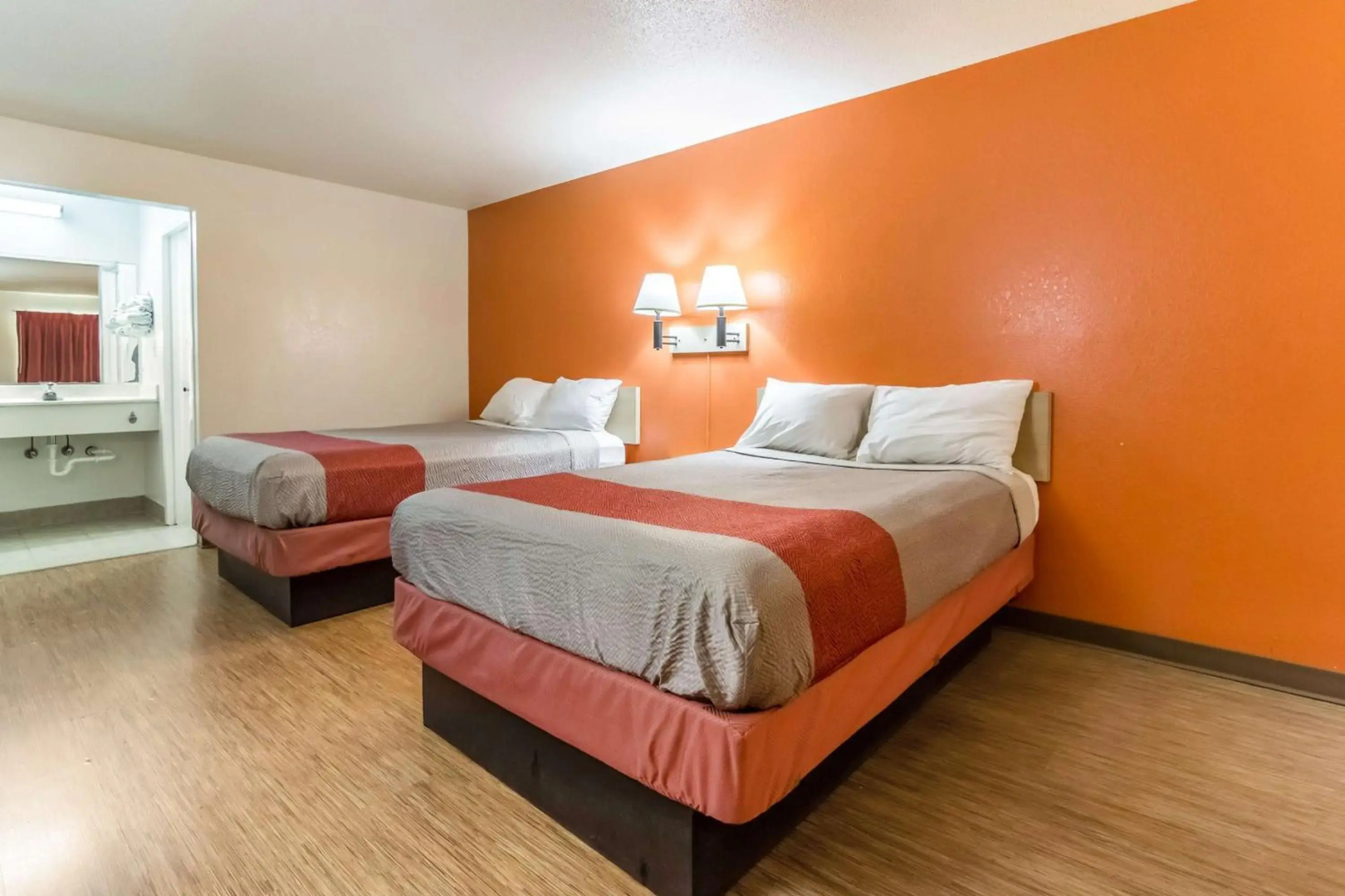 Motel 6 Raleigh, NC - Cary