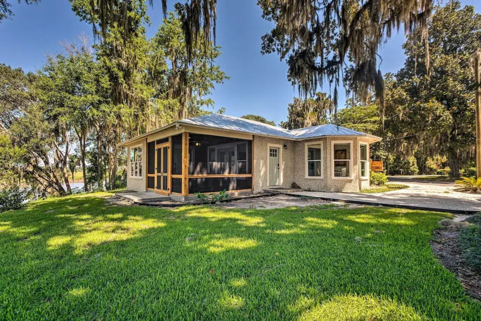 Private Dock + Fire Pit: Riverfront Darien Cottage