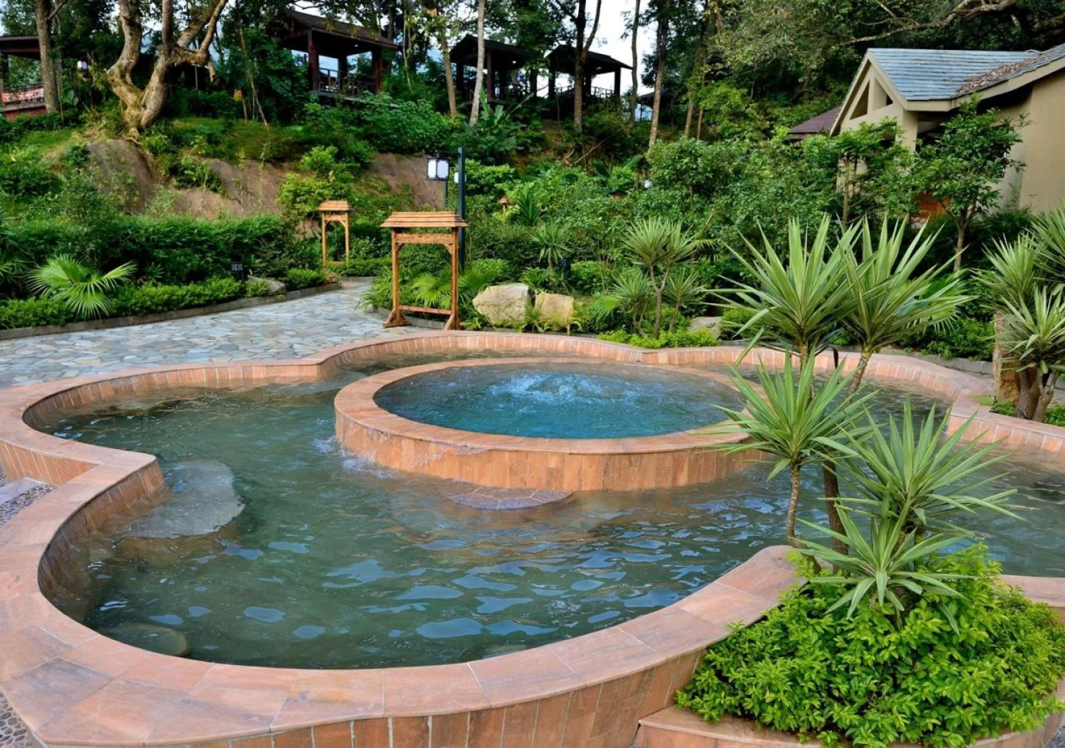 Jinglvlun Culture Tourist Town