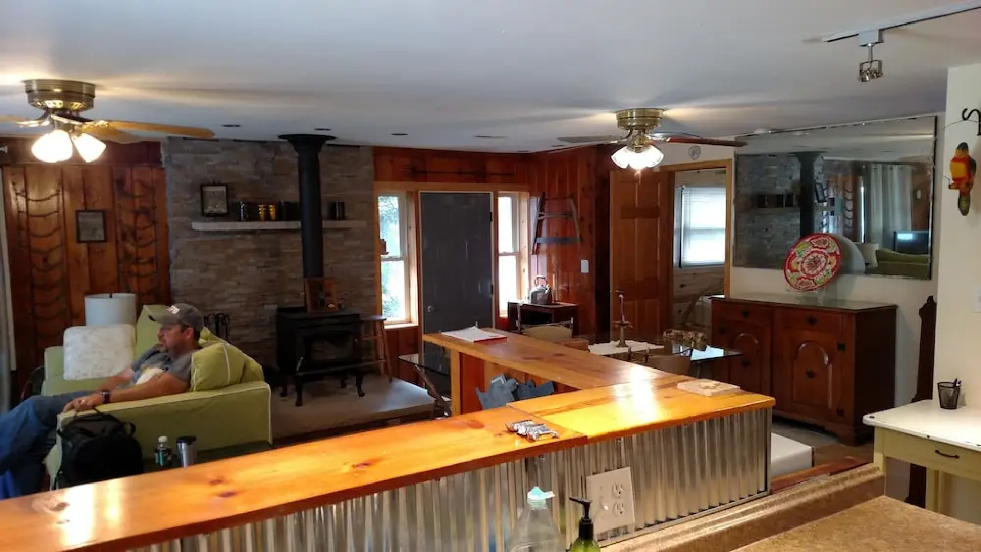 East Tawas Rustic Retreat - 3 Br Home