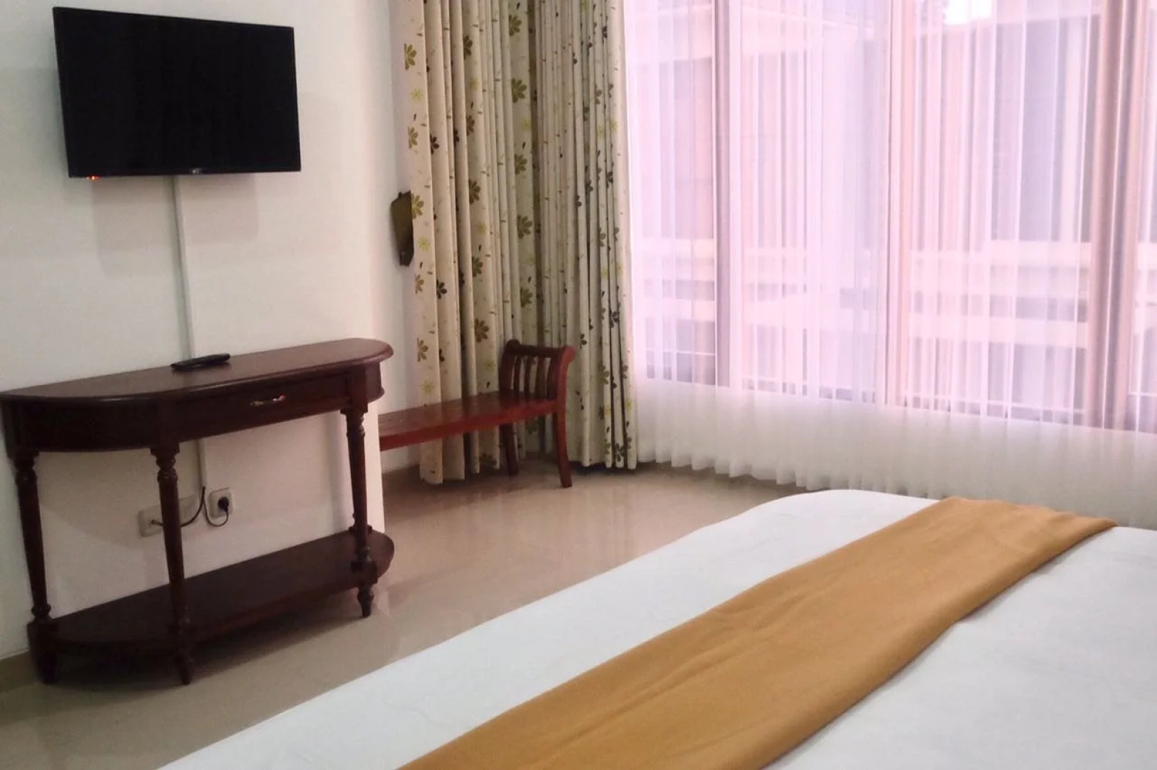 Padma Laguna Guest House