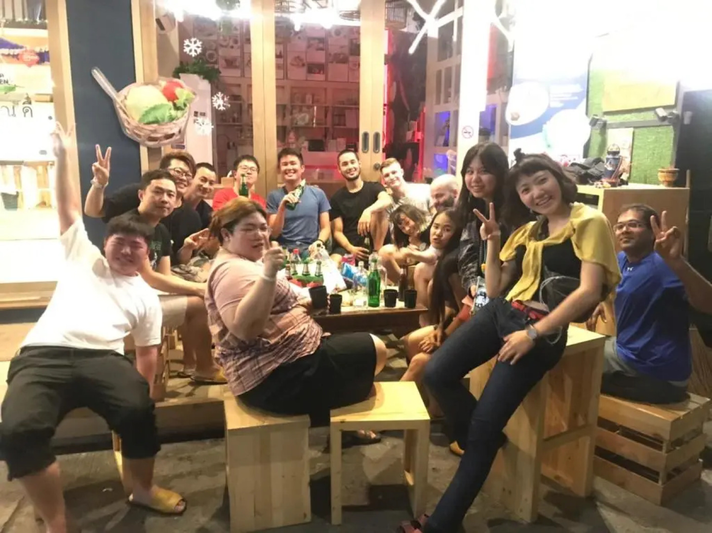 Kinnon Deluxe Hostel Coworking Cafe