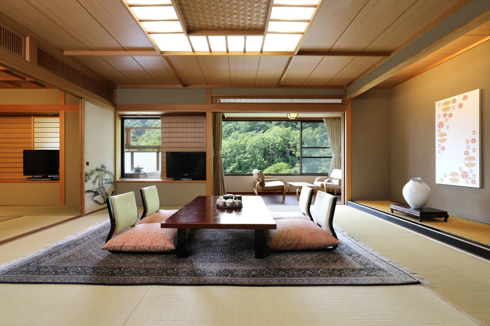 Ryotei Hanayura Ryokan