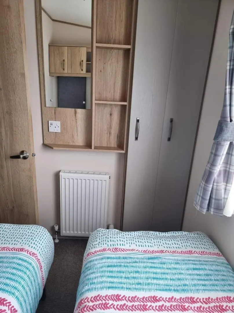 Stunning 2-bed Caravan in Prestatyn dog Friendly