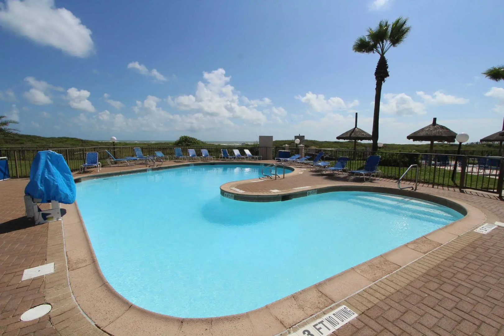 Royale Beach and Tennis Club