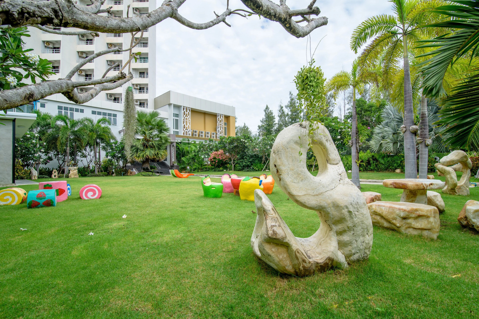 Golden Beach Cha-Am Hotel