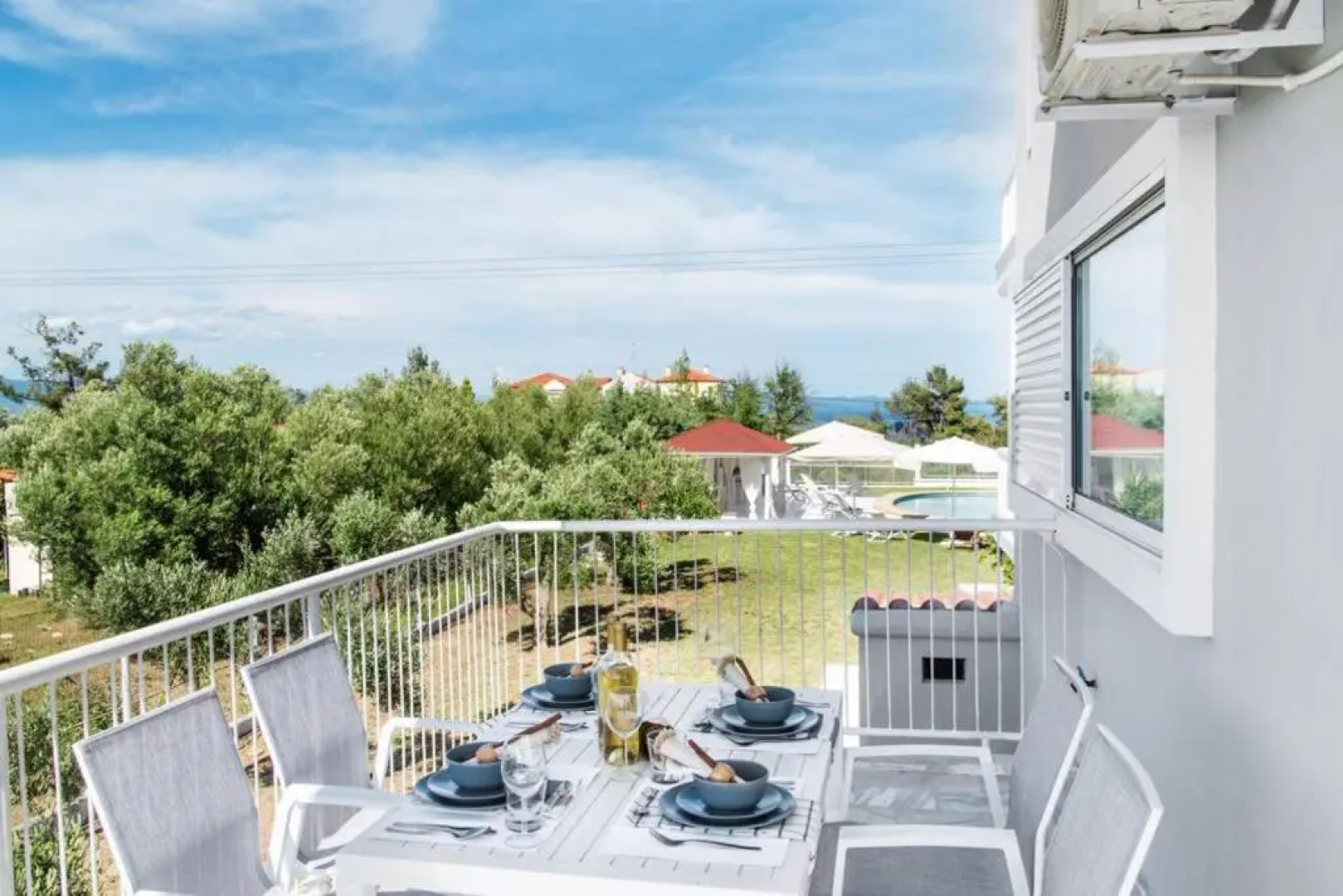 Family Maisonette with pool #3