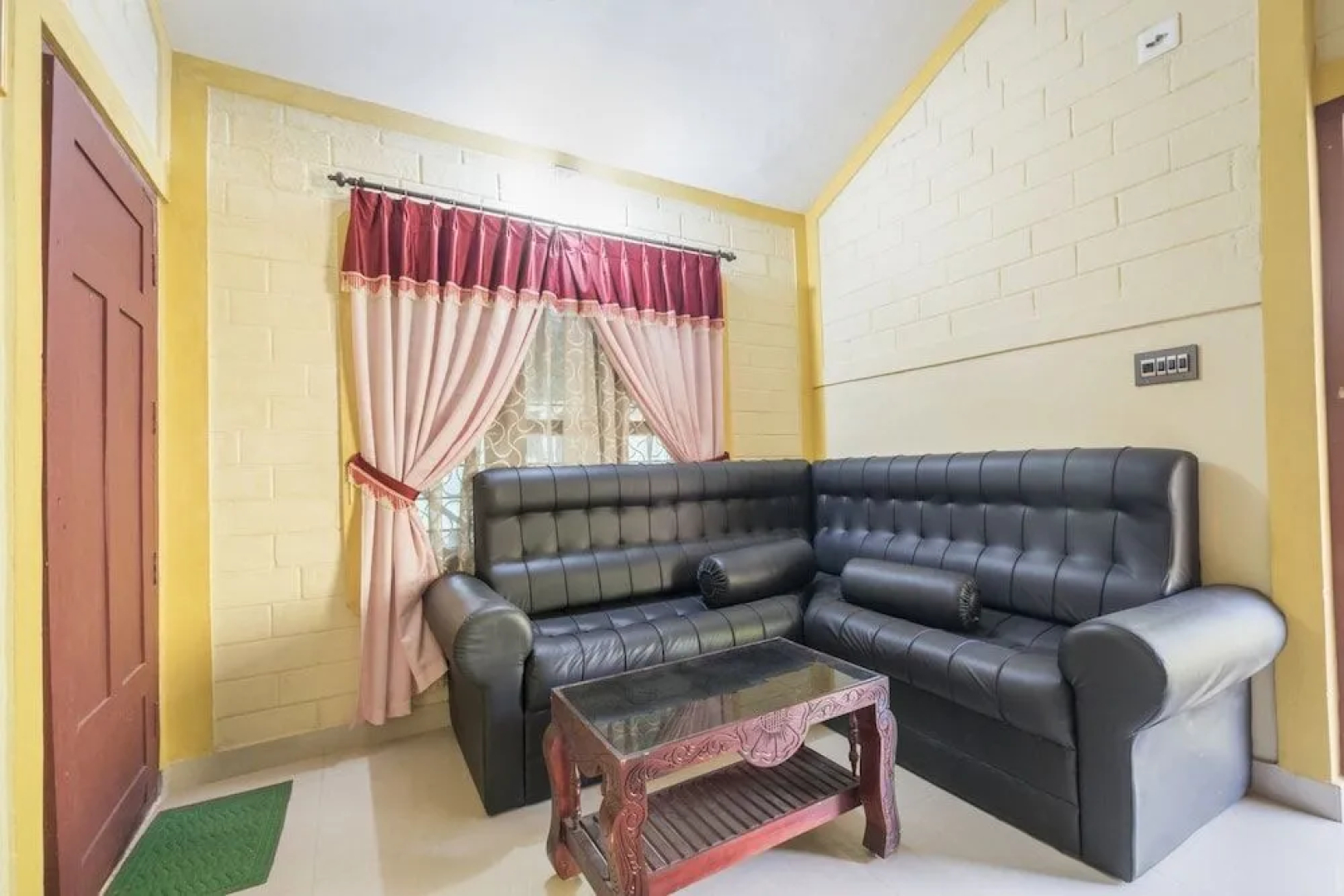 GuestHouser 2 BR Homestay 110d