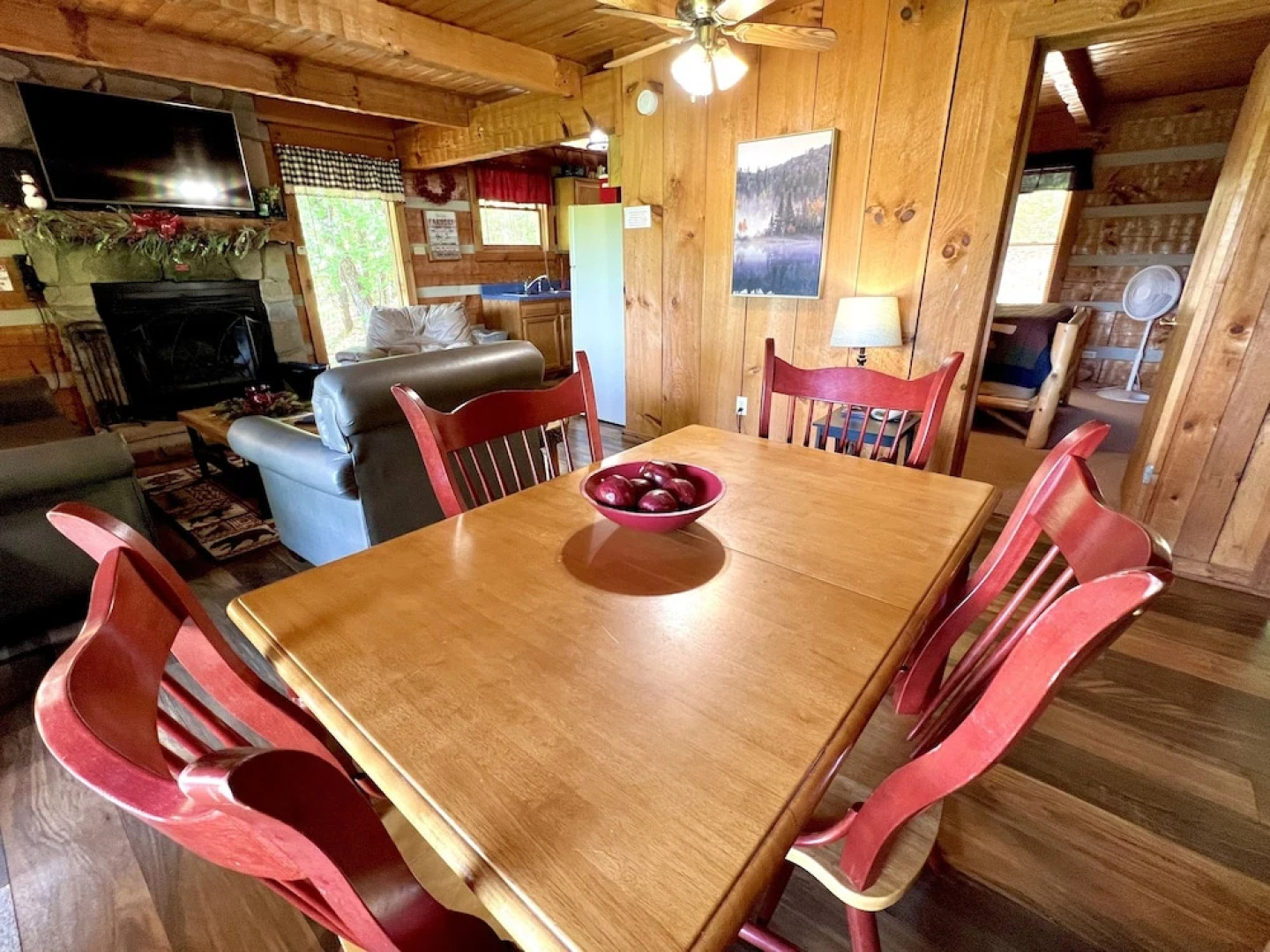 Bearadise Found 2 Bedroom Cabin by RedAwning