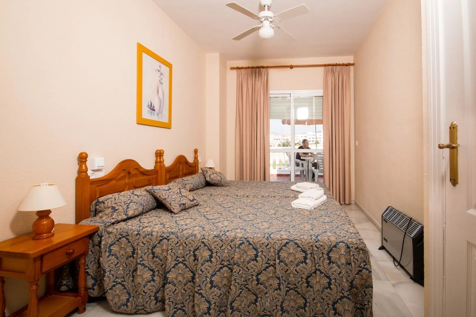 Apartamentos Turísticos Las Rosas de Capistrano