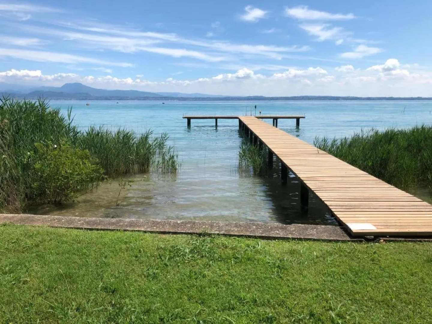 Lake Front Luxury Suites (Adults Only)