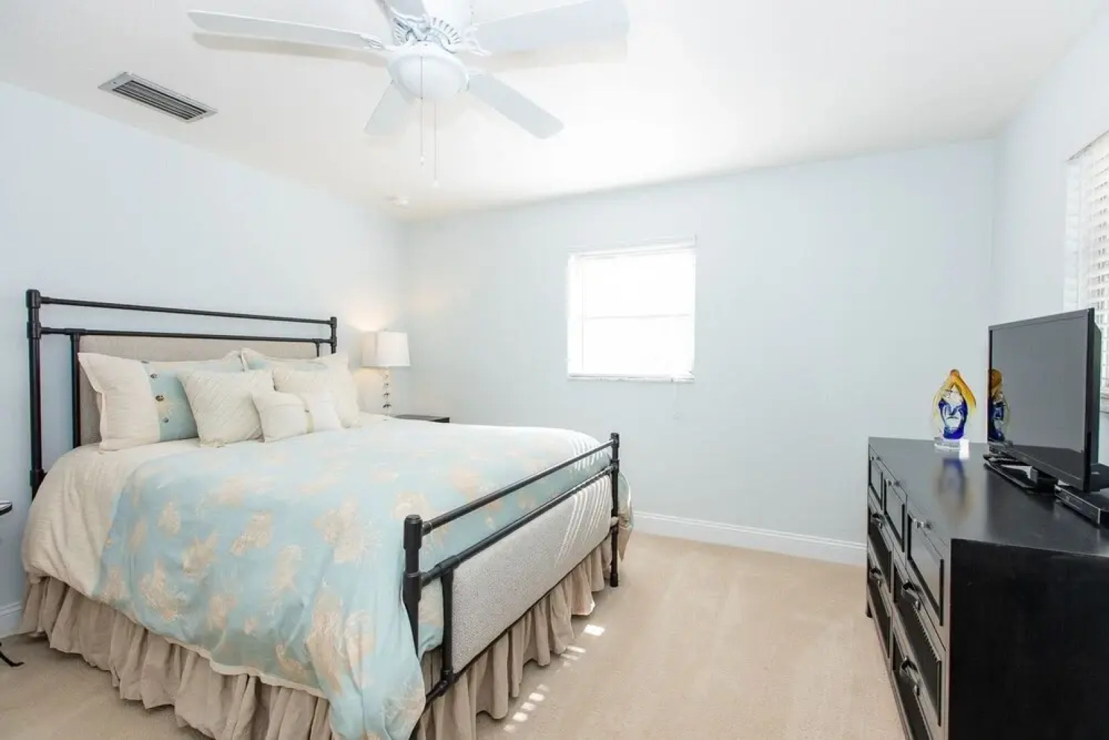 Santiva Splendor Canal Front - The Perfect Island Retreat! 3 Bedroom Home