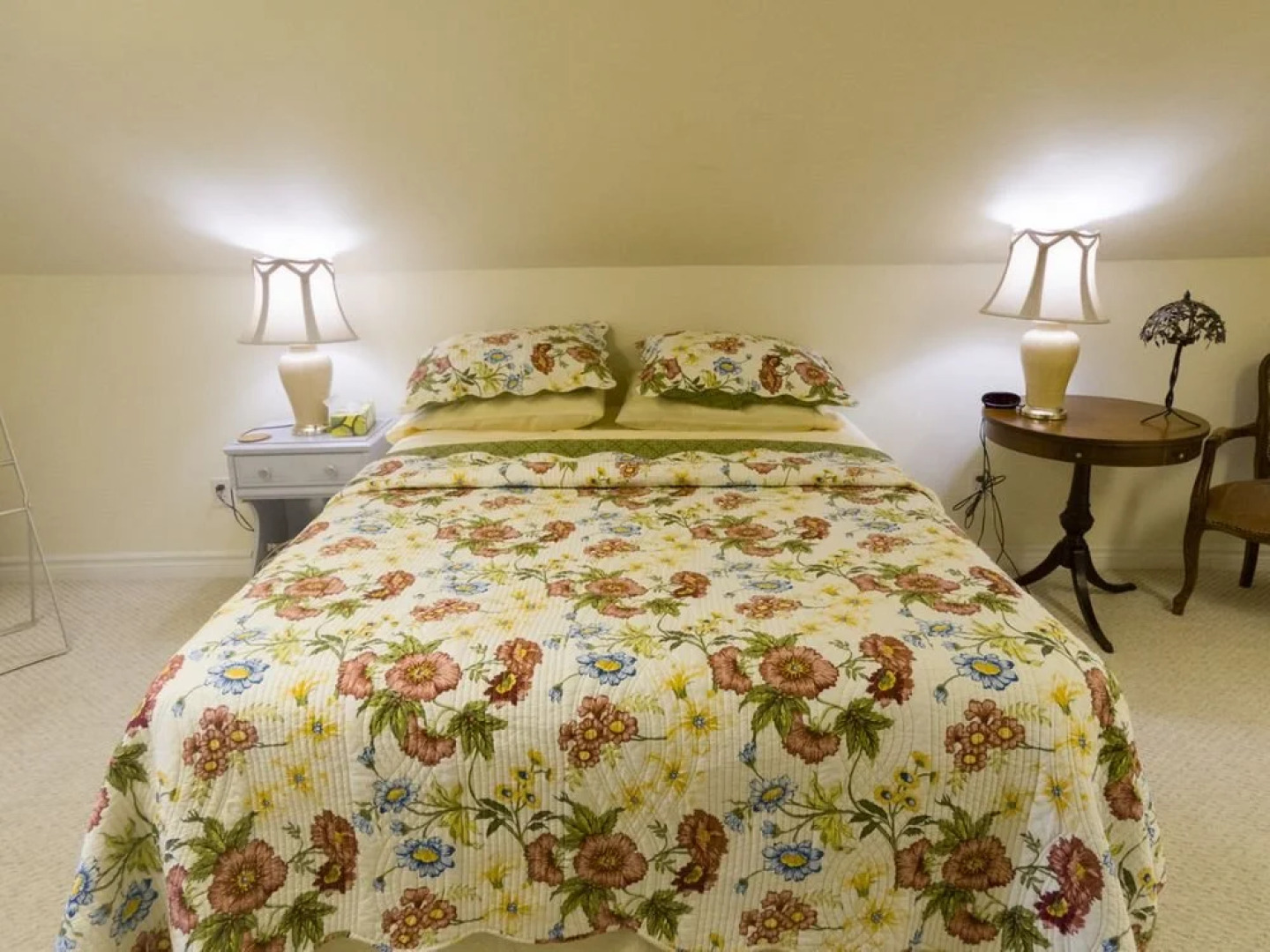 Jordan Village Guest Manor B&B