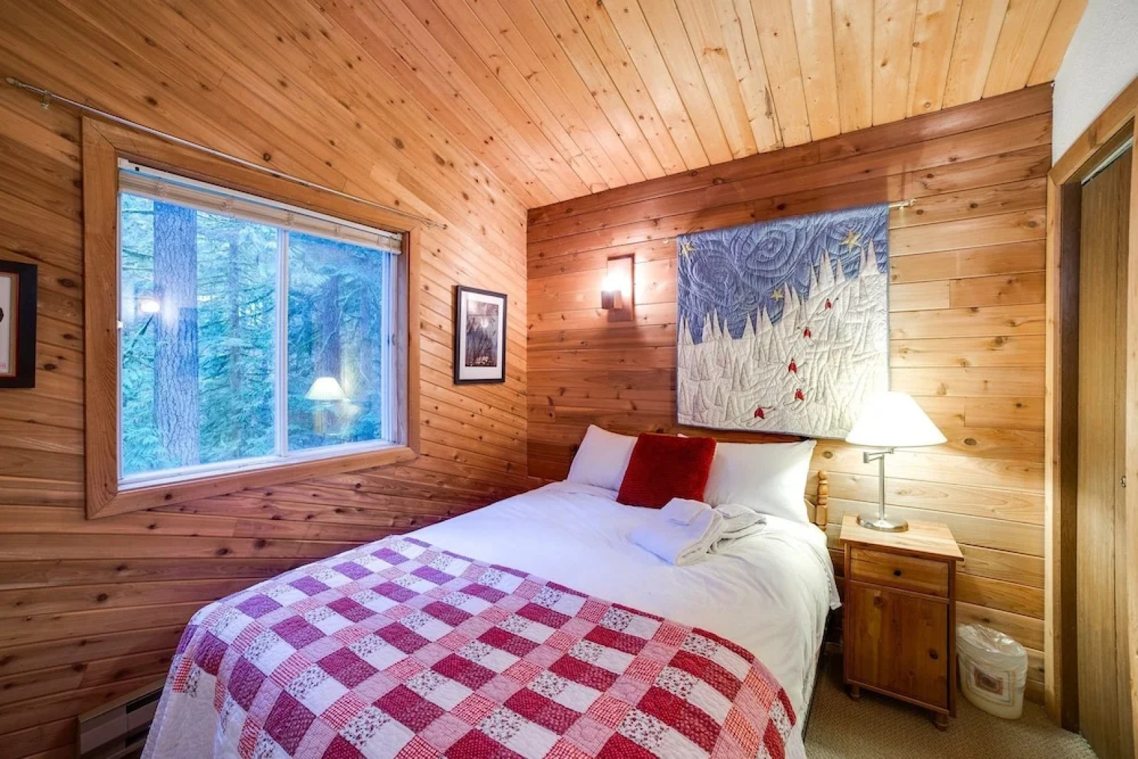 Mt. Baker Lodging Cabin 6 – Hot Tub, WiFi, Sleeps 8! by MBL