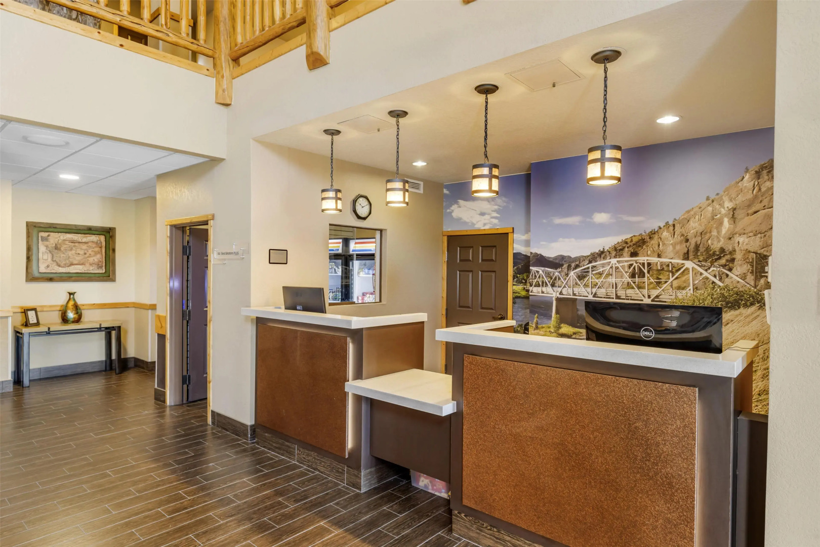 Best Western Plus Riverfront Hotel & Suites