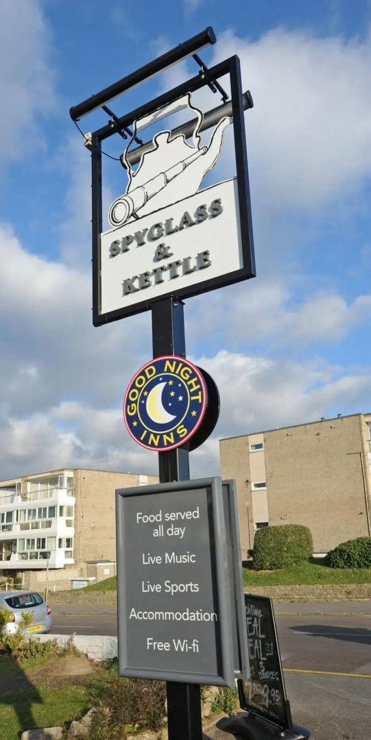 The Spyglass and Kettle