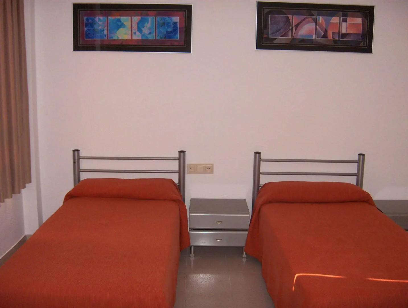 Albergue Inturjoven Almería - Hostel