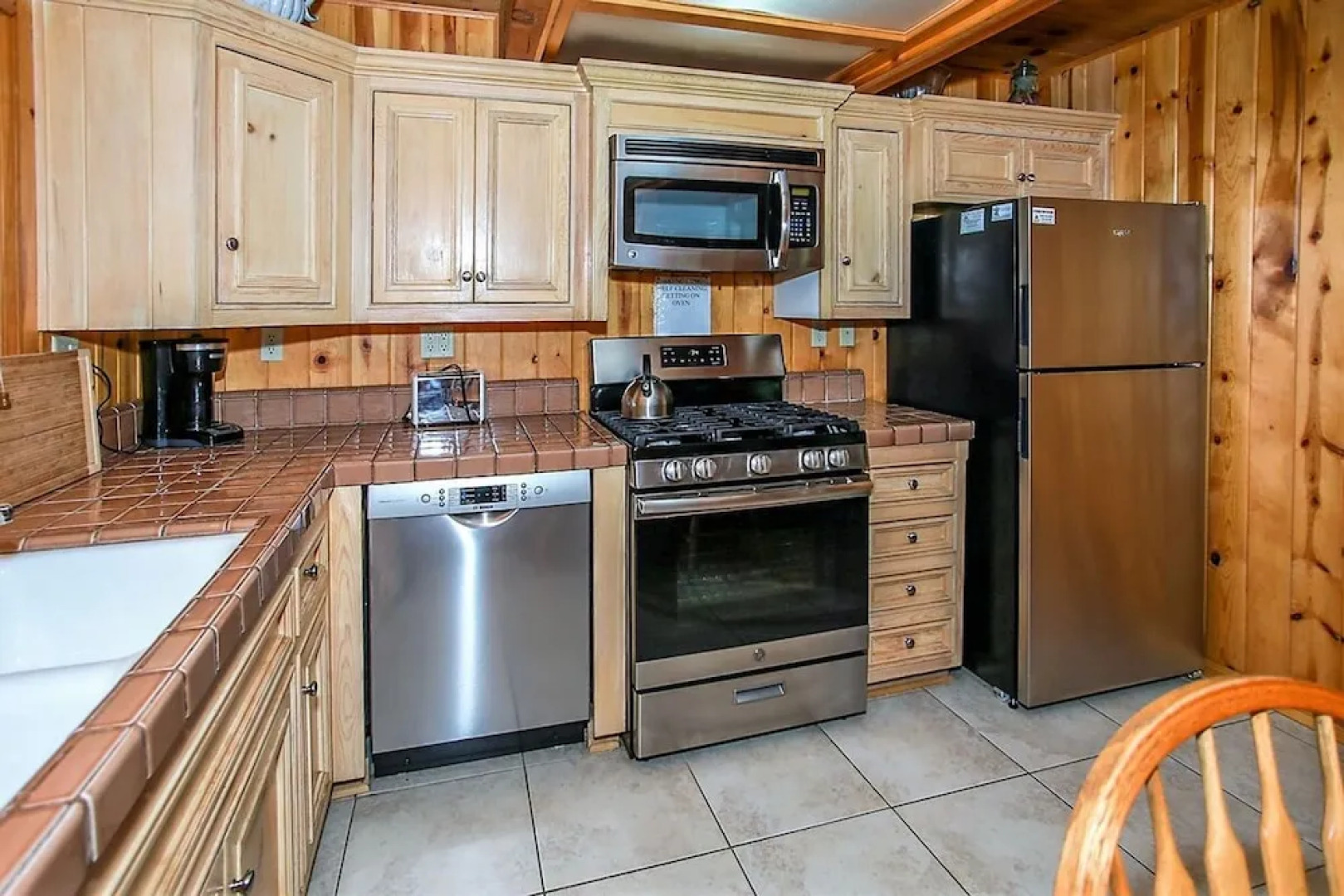 Summit Paradise 845 by RedAwning