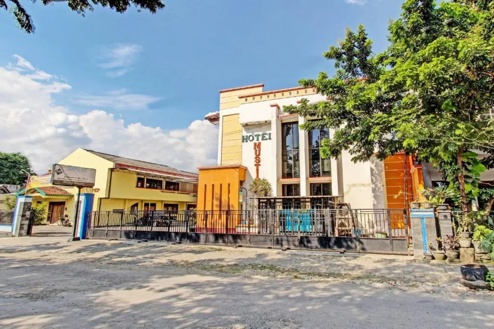 Capital O 91355 Hotel Mustika 1 Syariah