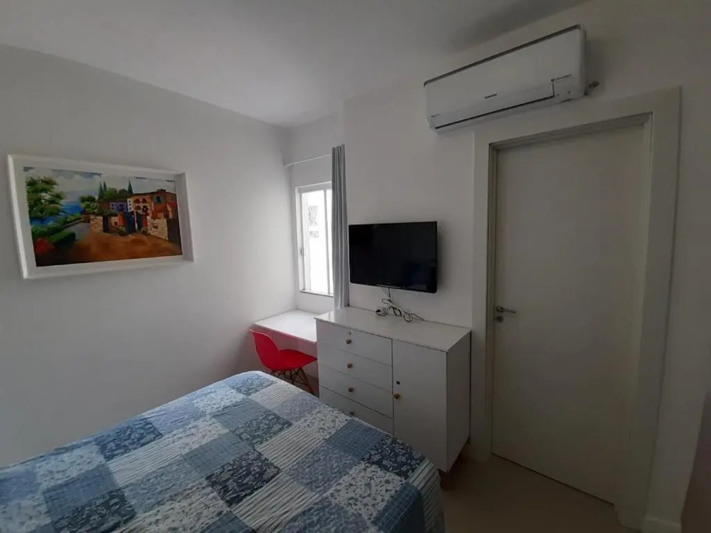 Lindo apto de 3 quartos, a 100m da praia, com ar-condicionado em todos os ambientes