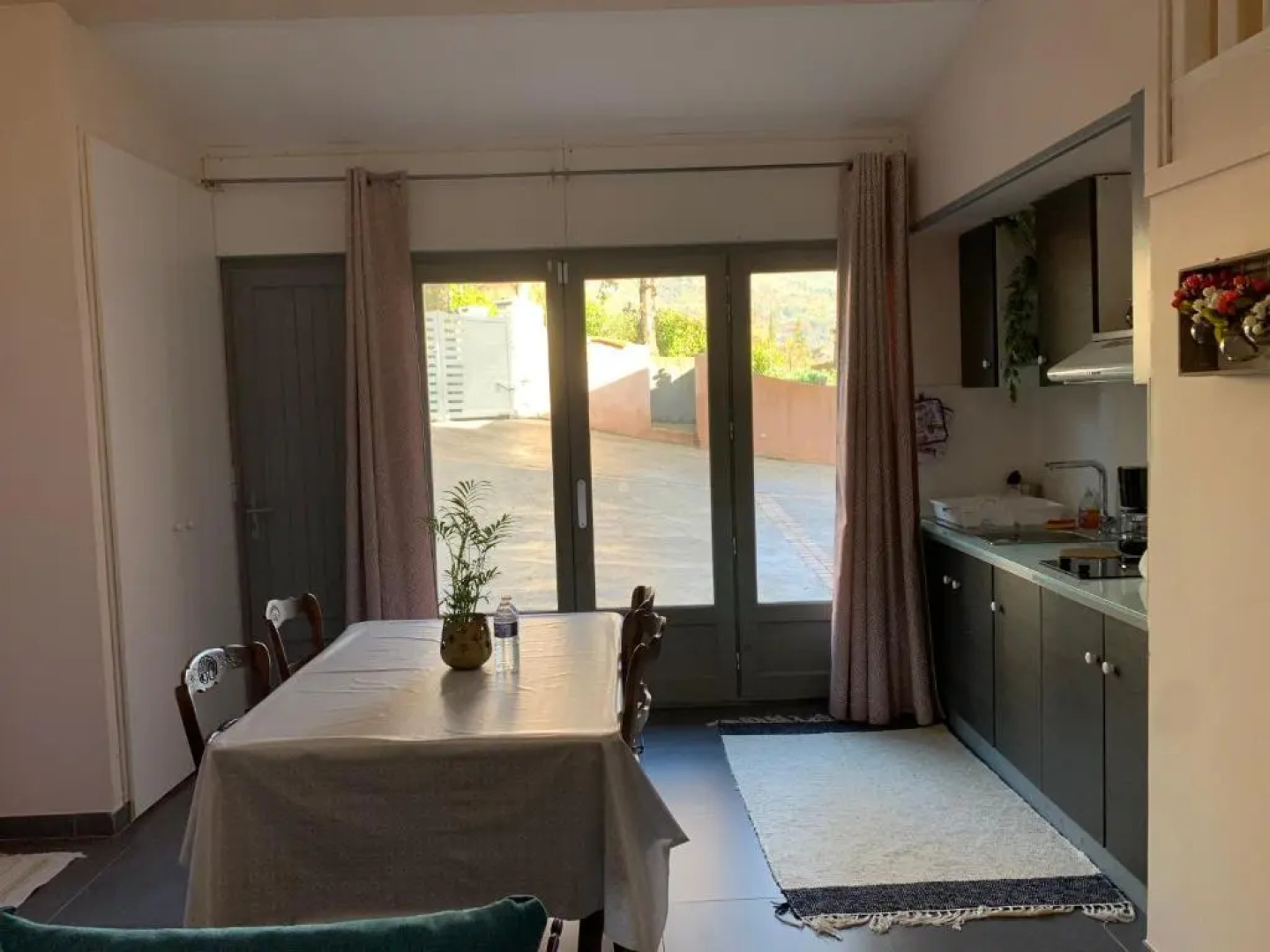 Studio neuf et agréable, Le Bar-sur-Loup