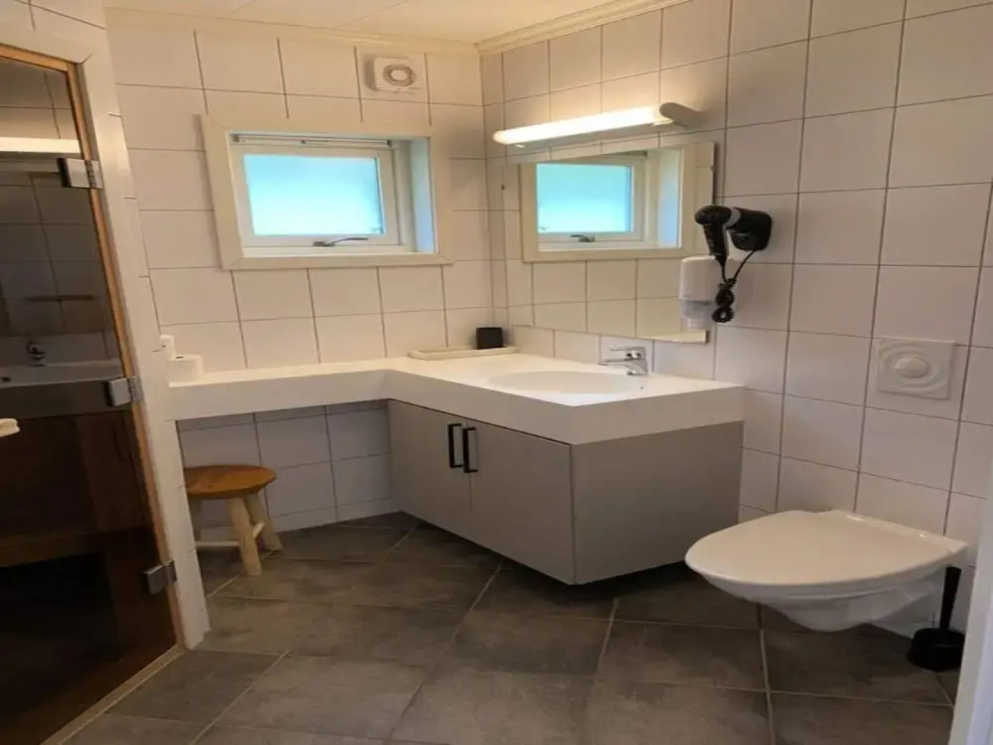 Holiday Home in Kinsarvik With sea View