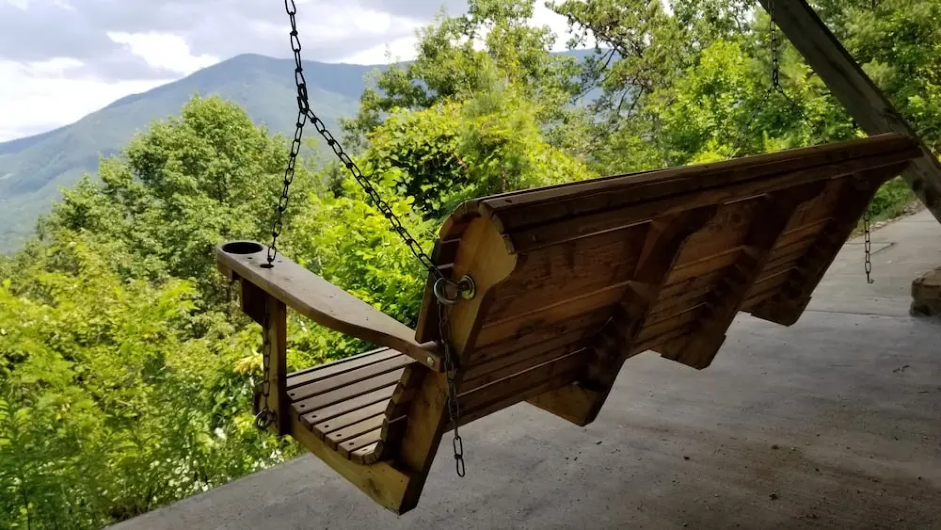 Majestic Views - Four Bedroom Cabin