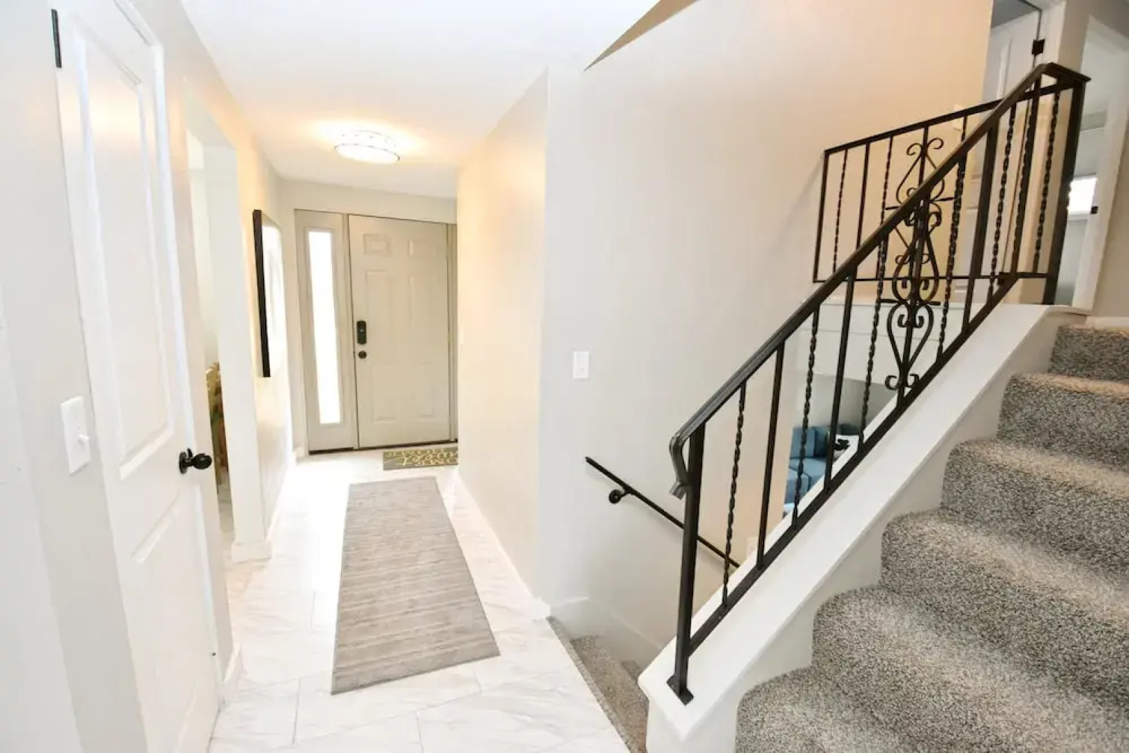 Modern Home Just Mins to Notre Dame 52723