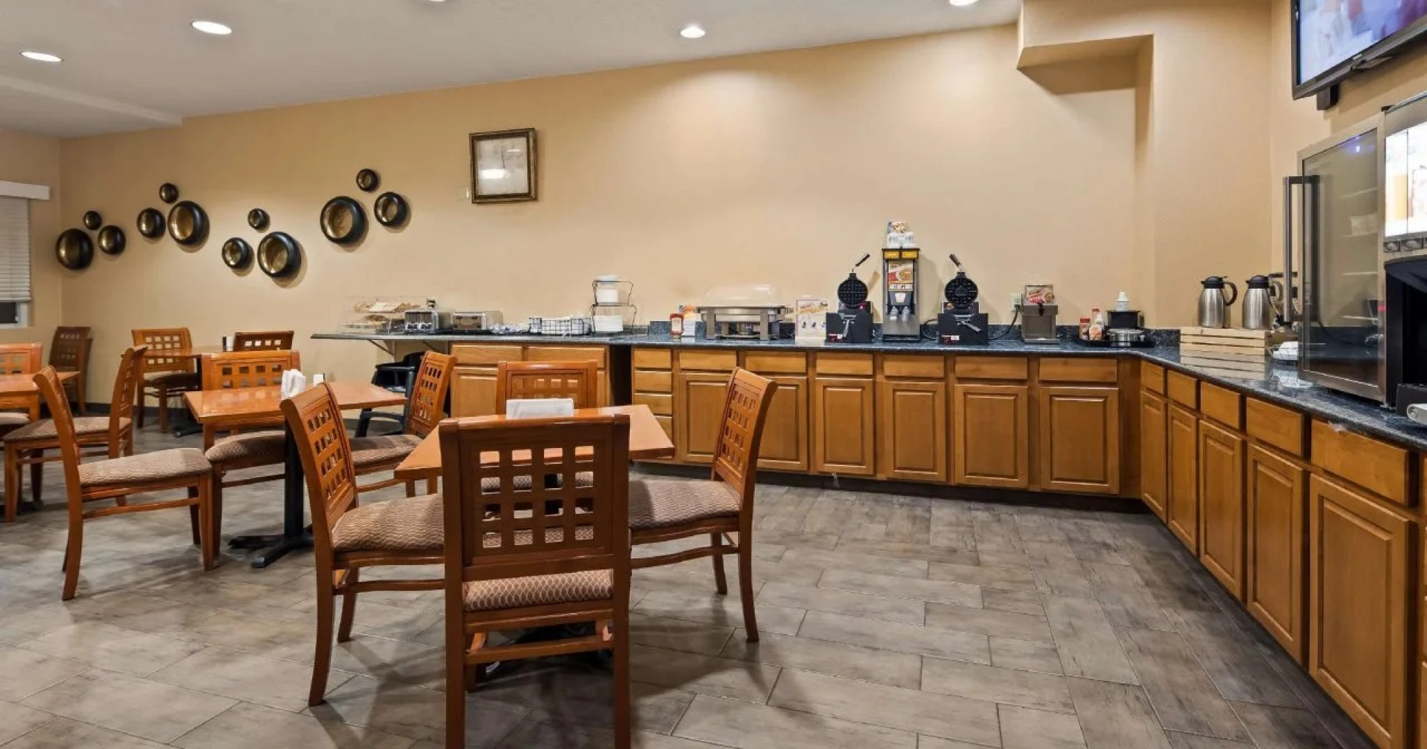 Best Western Plus New Cumberland Inn & Suites