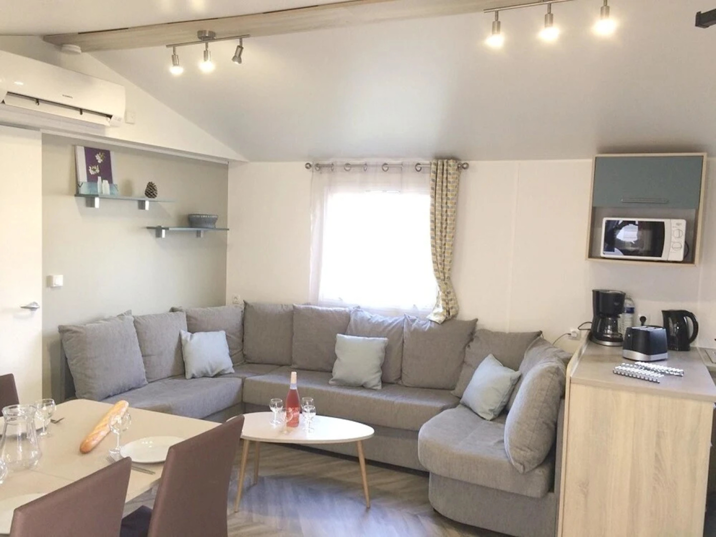 Property With 3 Bedrooms in Saint-julien-en-born, With Pool Access and