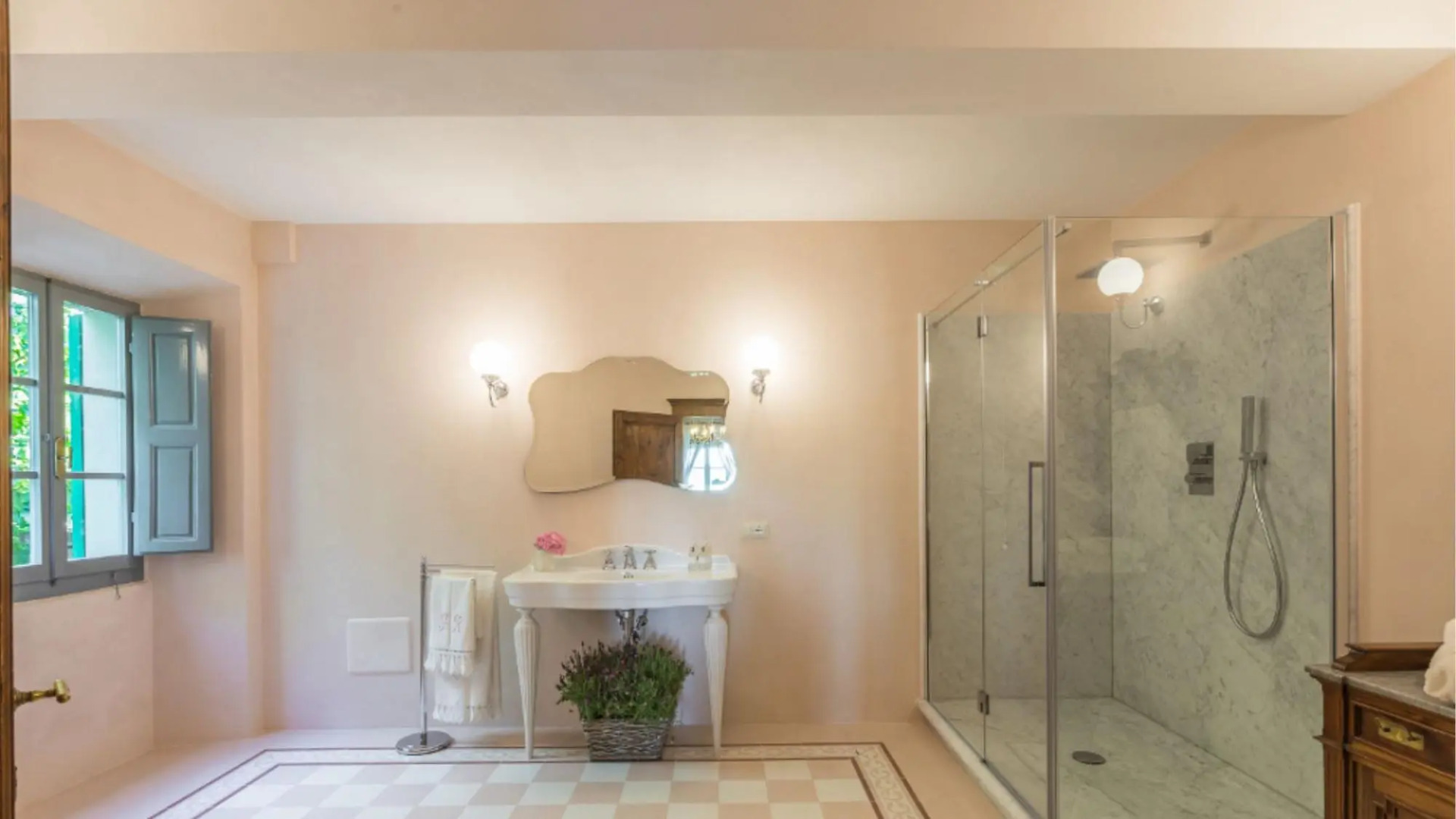 Splendid Villa for 12 Pool Outdoor Jacuzzi 25-hectare Park Hunting Fishing-palazzo Delle Rose