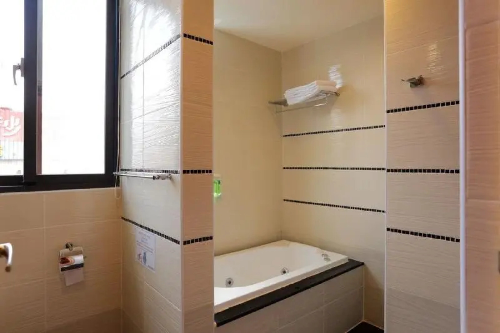 Tan Hui Modern Hotel