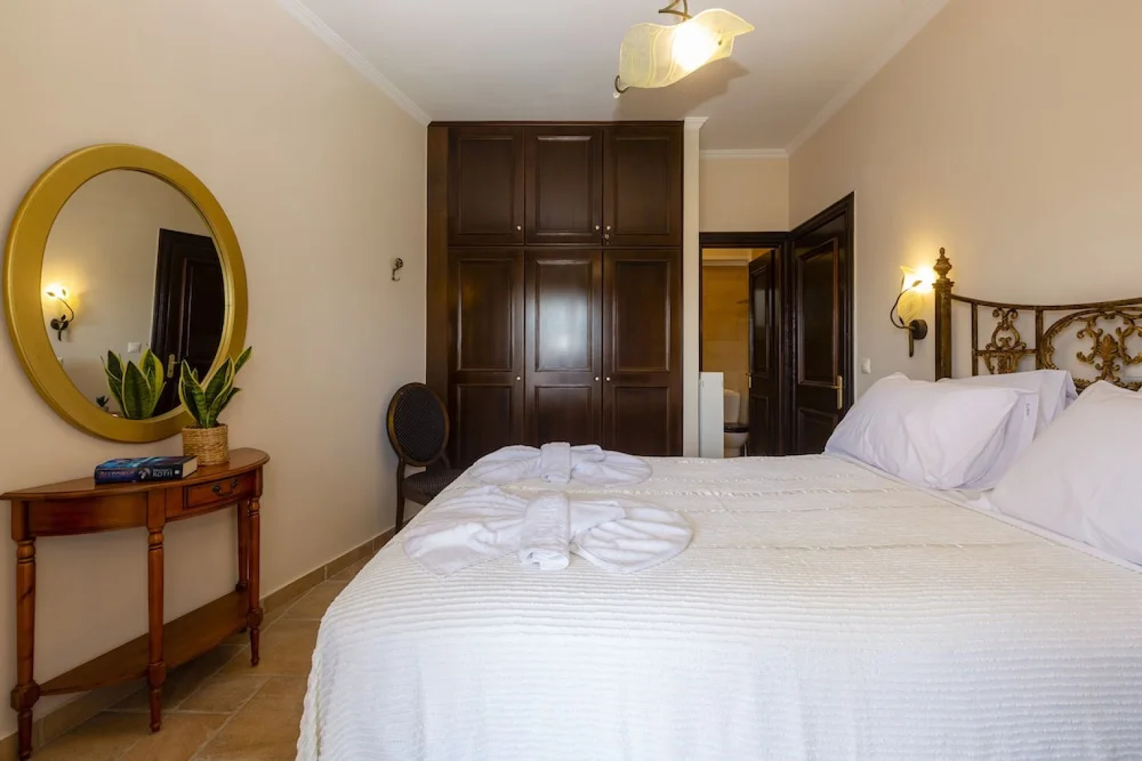 Solaris Methea Deluxe Suites