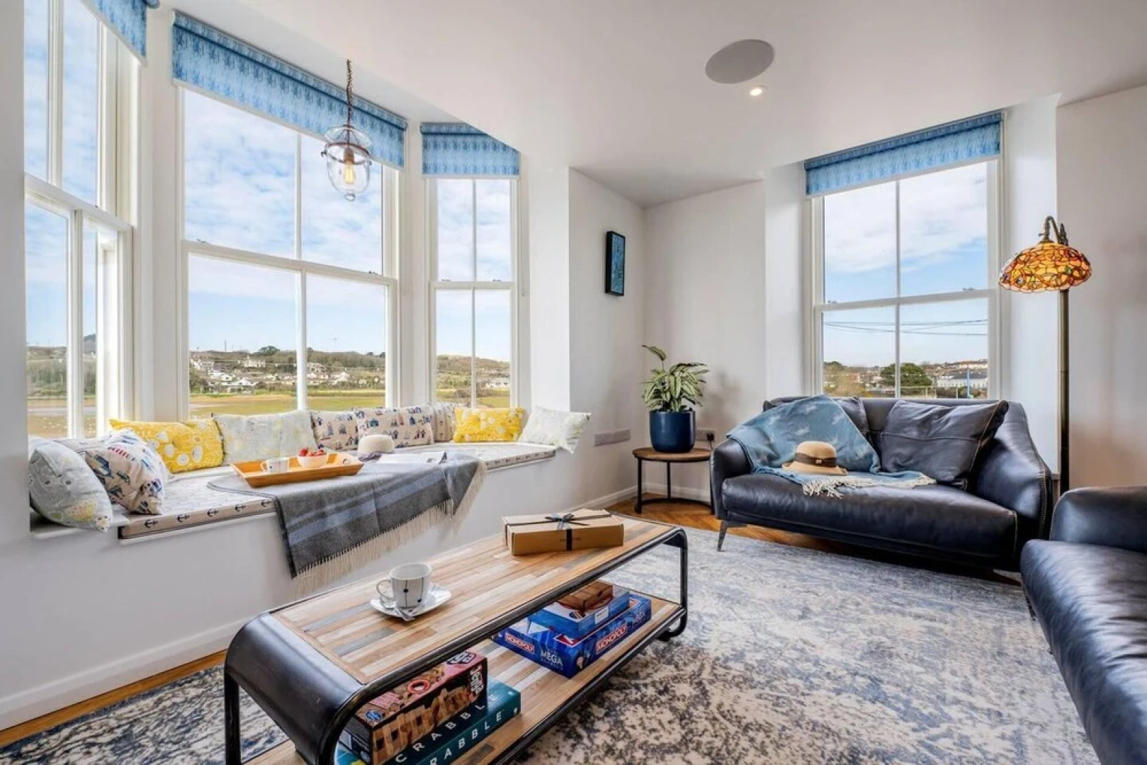 Luxurious 2 Bedroom Apartment With Estuary View