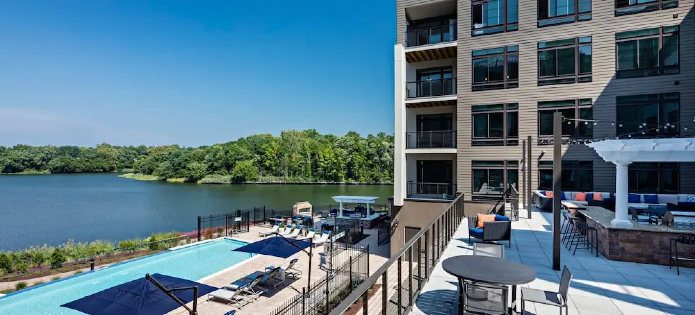 Kings Point Lux Suites