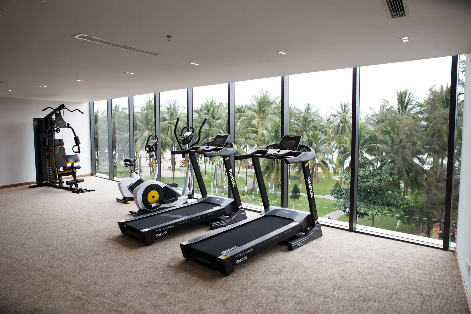 Starcity Hotel & Condotel Beachfront Nha Trang